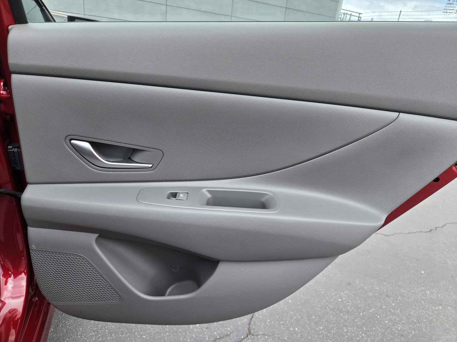 Used 2024 Hyundai Elantra Blue image 29