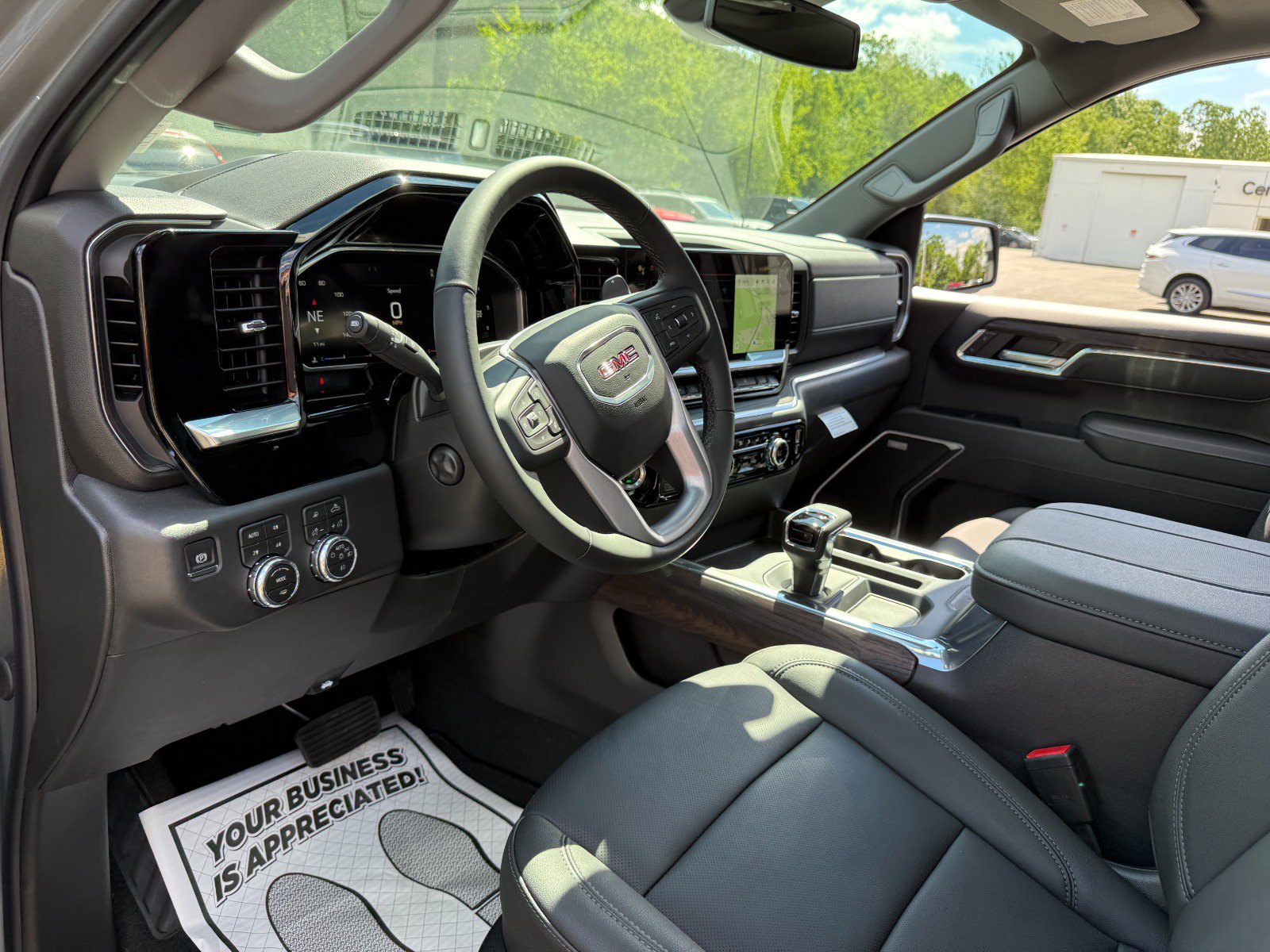 New 2026 GMC Sierra 1500 SLT w/ SLT Premium Package AWD/4WD image 13