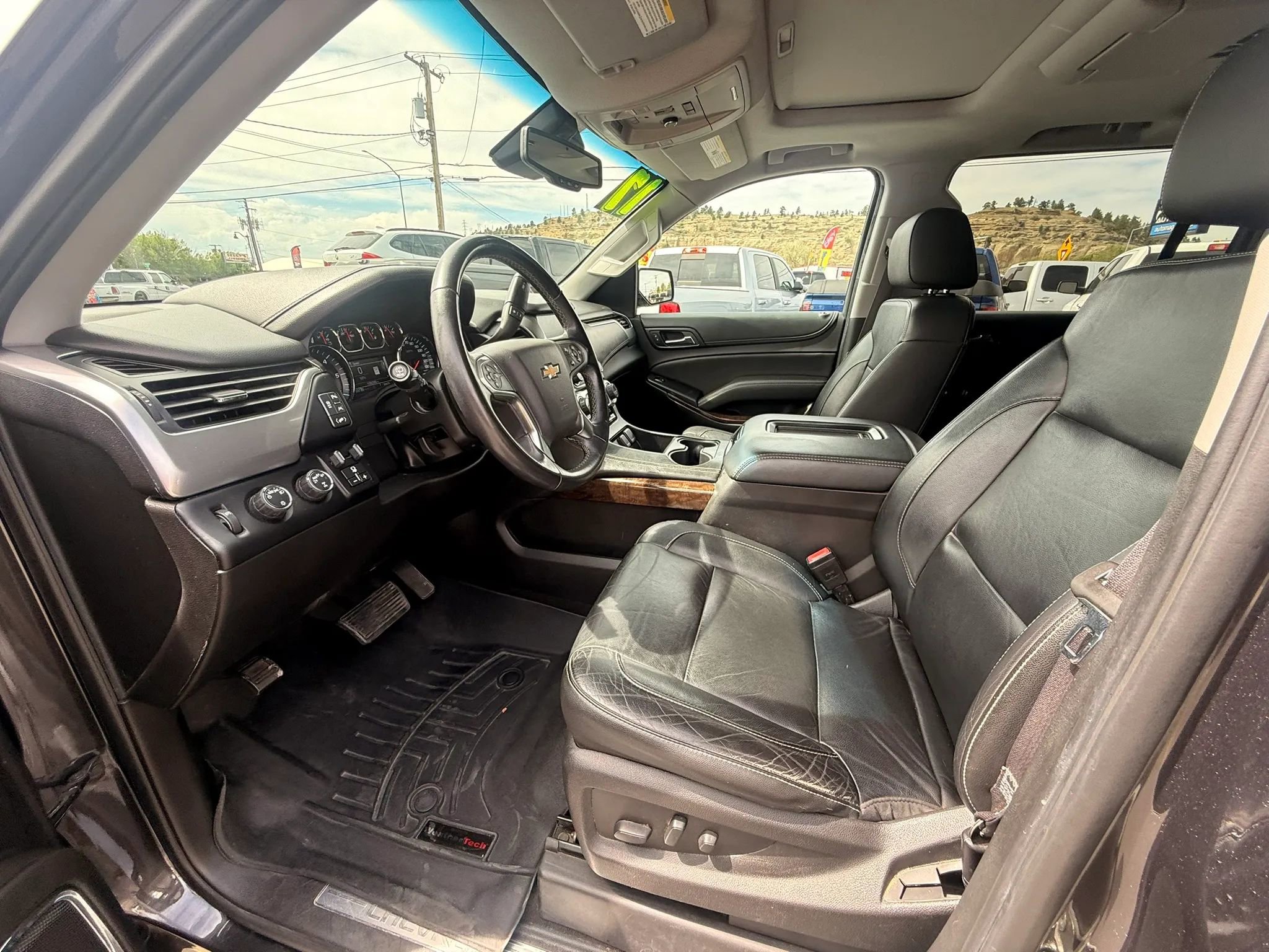 Used 2017 Chevrolet Suburban LT AWD/4WD image 10
