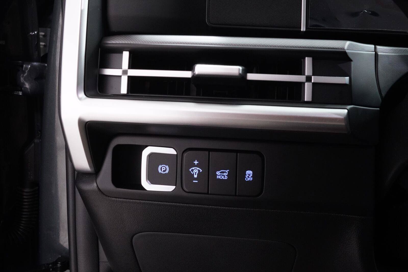 Used 2026 Hyundai Santa Fe SEL FWD image 14
