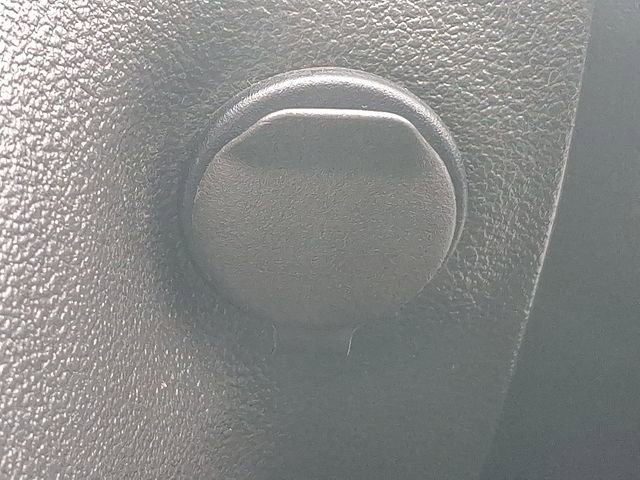 Used 2009 Saturn Sky w/ Premium Trim Package image 26