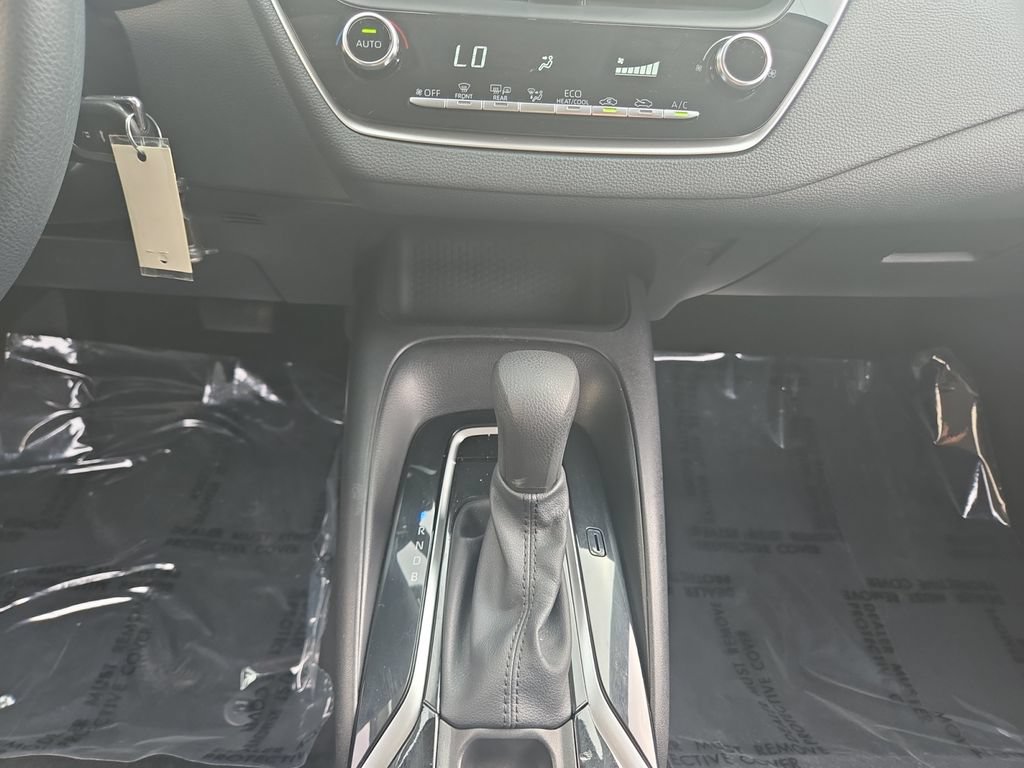 Used 2021 Toyota Corolla LE FWD image 11