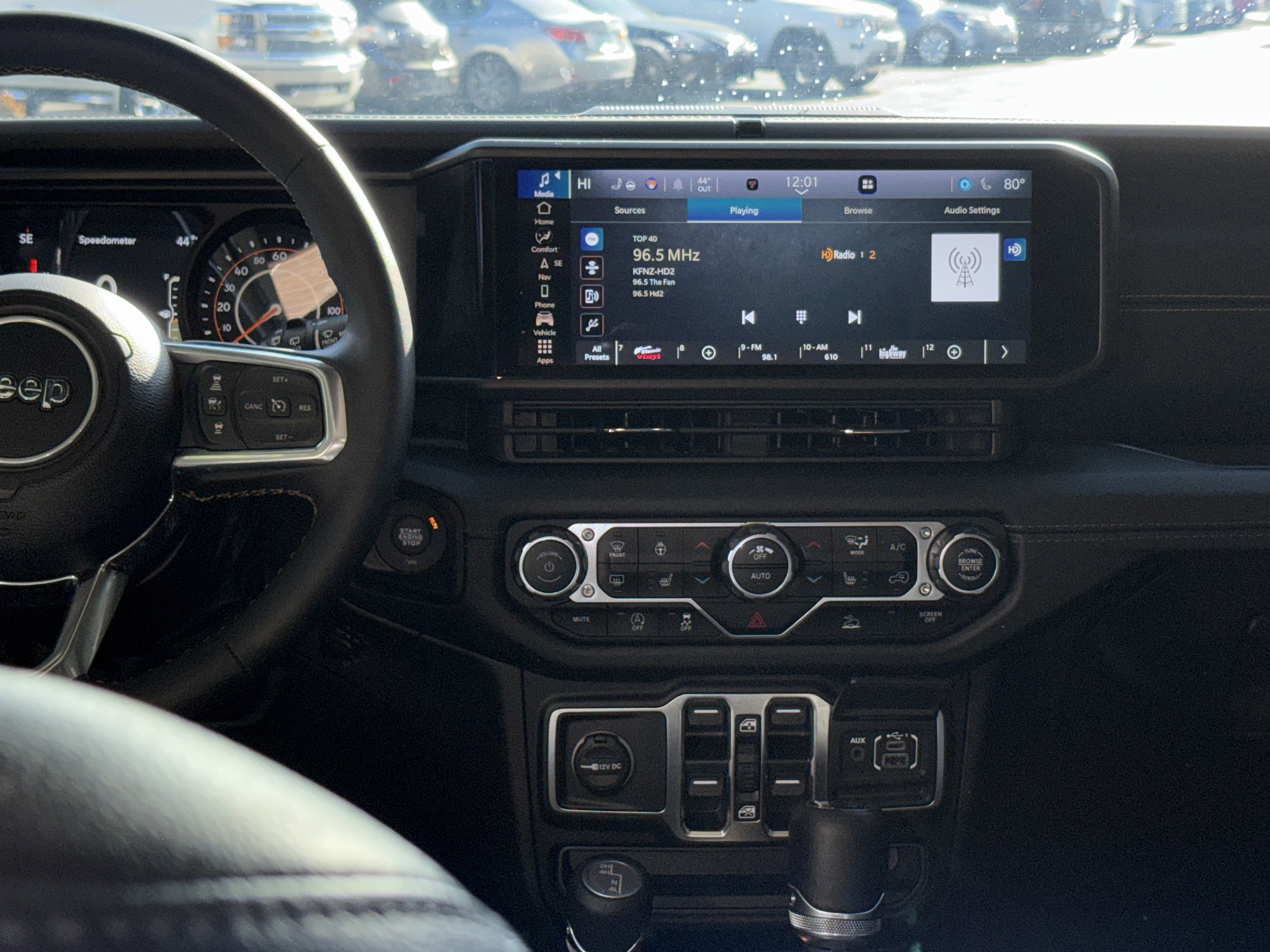 Used 2024 Jeep Wrangler Unlimited Sahara w/ Technology Group image 29