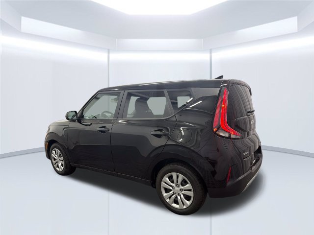 Certified 2023 Kia Soul LX FWD image 3