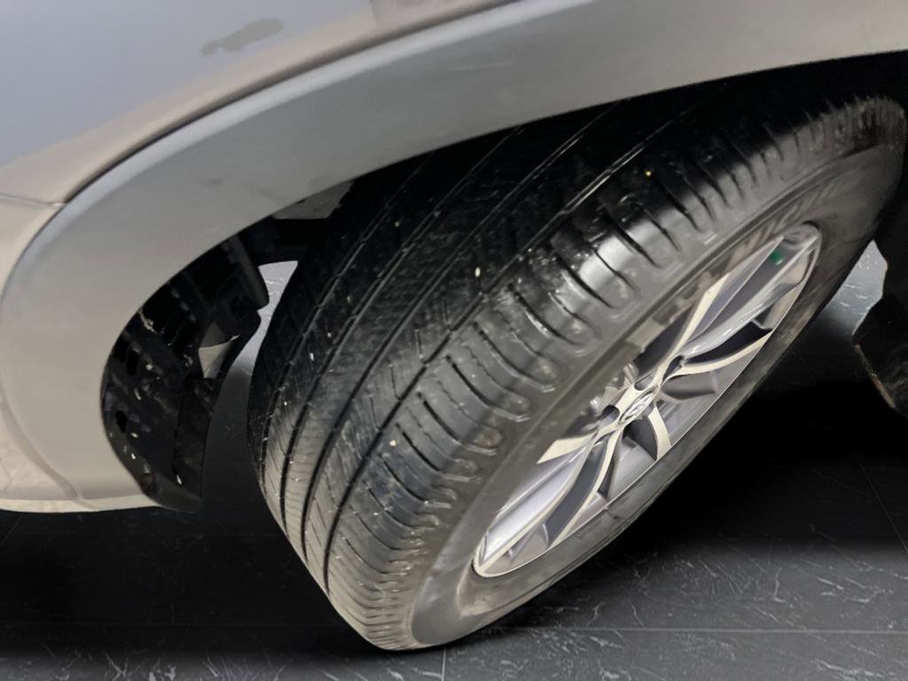 Used 2017 Toyota Highlander XLE AWD/4WD image 35