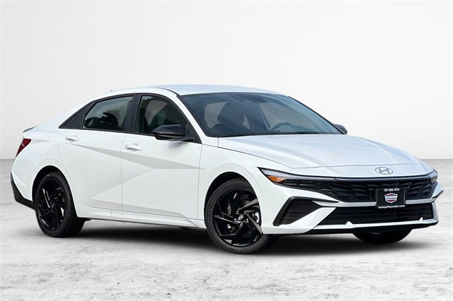 New 2026 Hyundai Elantra Sport image 2