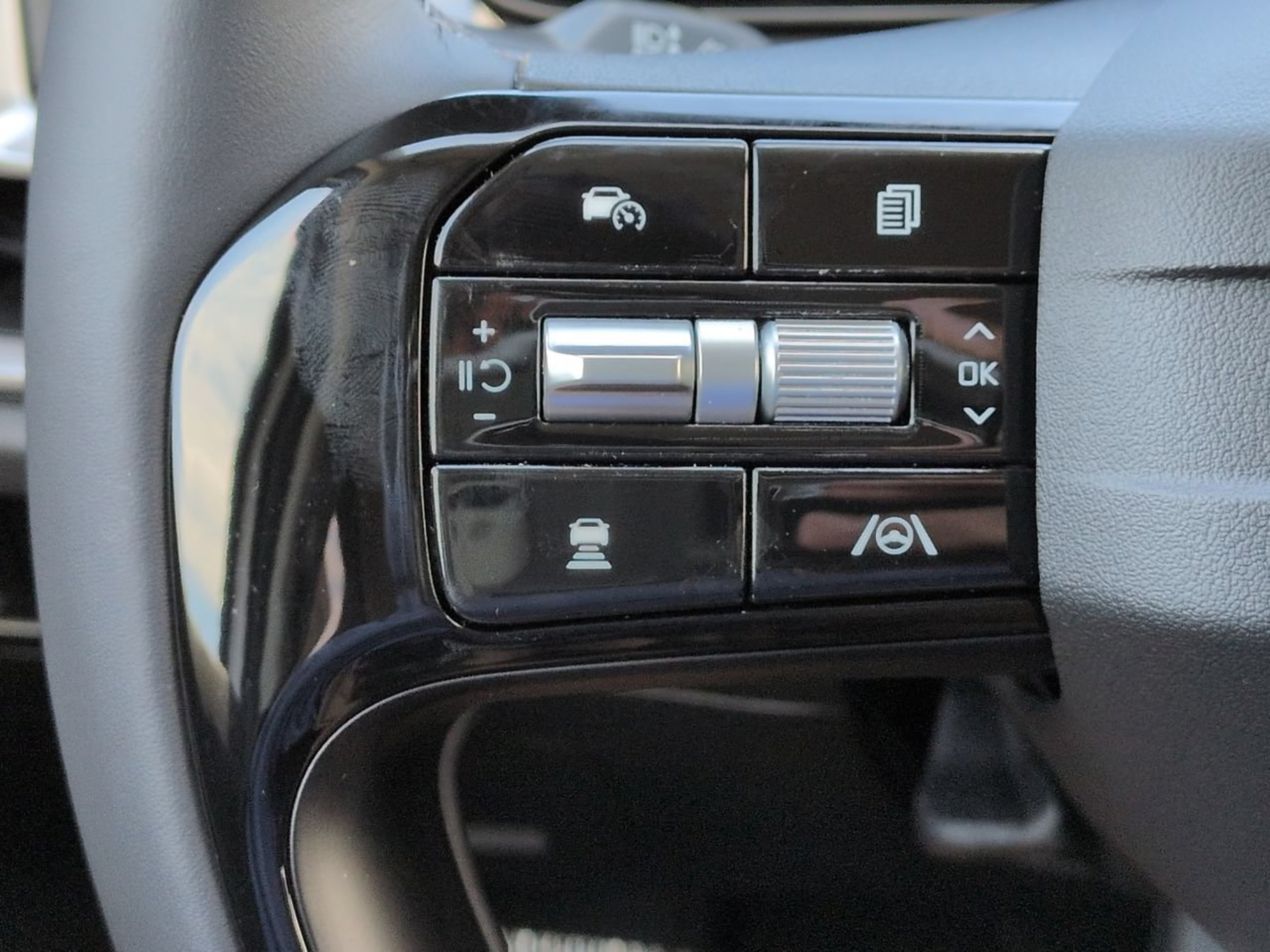 New 2026 Kia Sorento LX FWD image 42