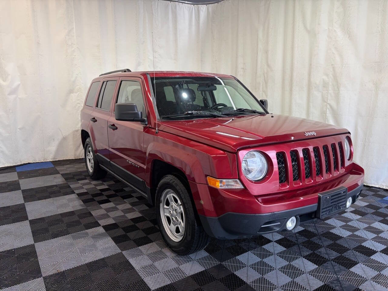 Used 2014 Jeep Patriot Sport FWD image 3