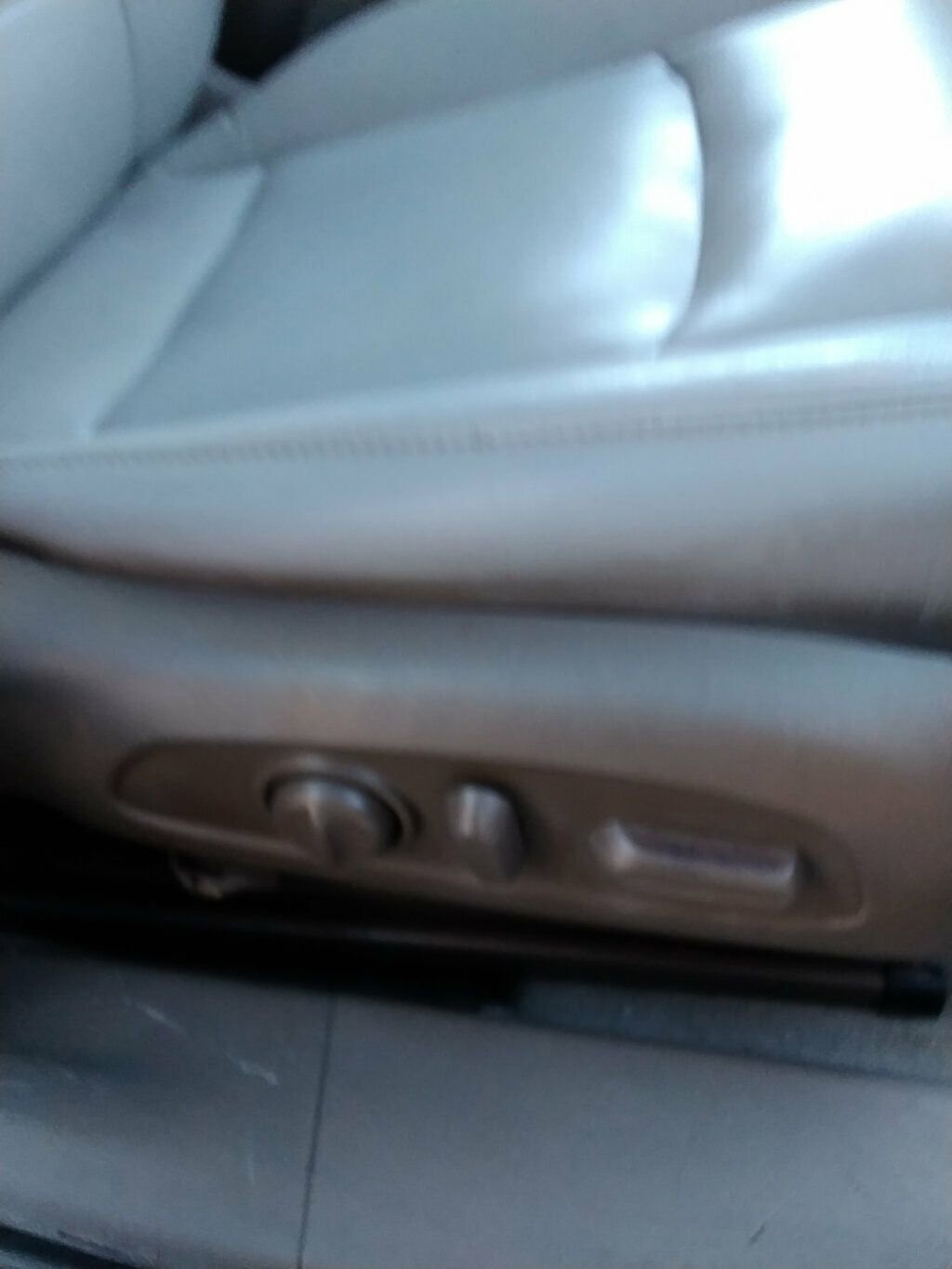 Used 2017 Chevrolet Malibu Premier w/ Driver Confidence Package image 12