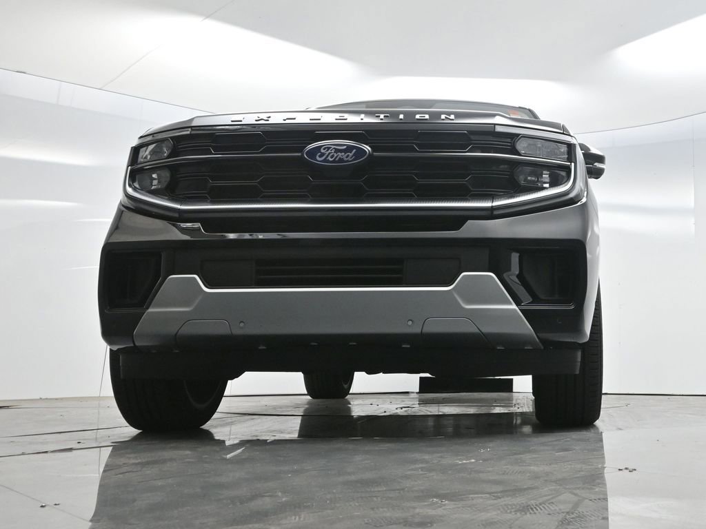 Used 2025 Ford Expedition Platinum w/ Platinum Ultimate Package image 57