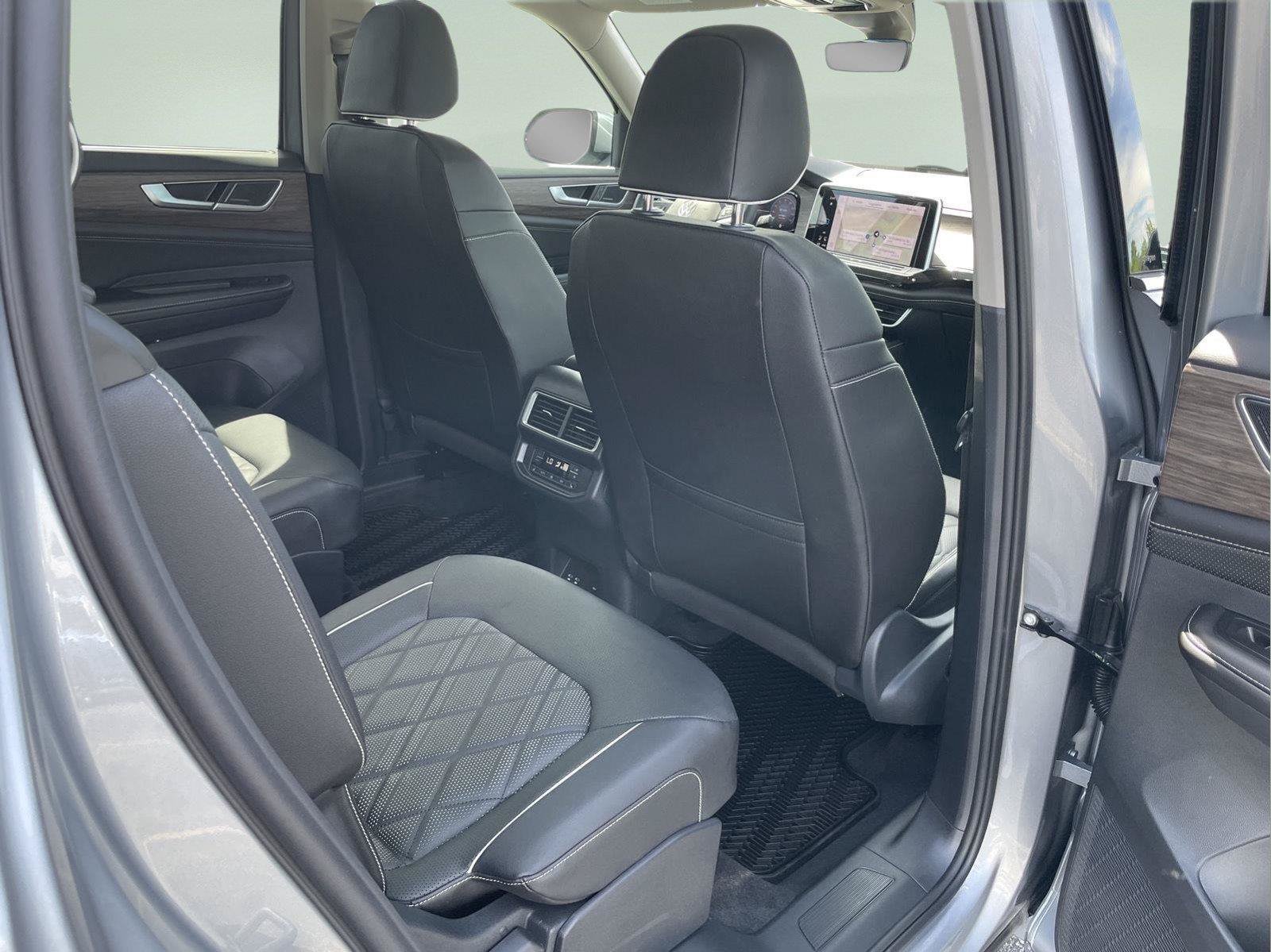 Used 2026 Volkswagen Atlas SEL Premium R-Line AWD/4WD image 19