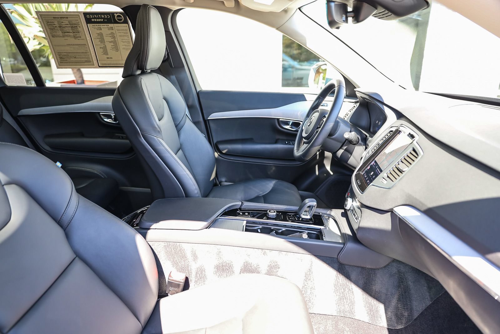 Used 2025 Volvo XC90 B5 Core w/ Protection Package Premier AWD/4WD image 19
