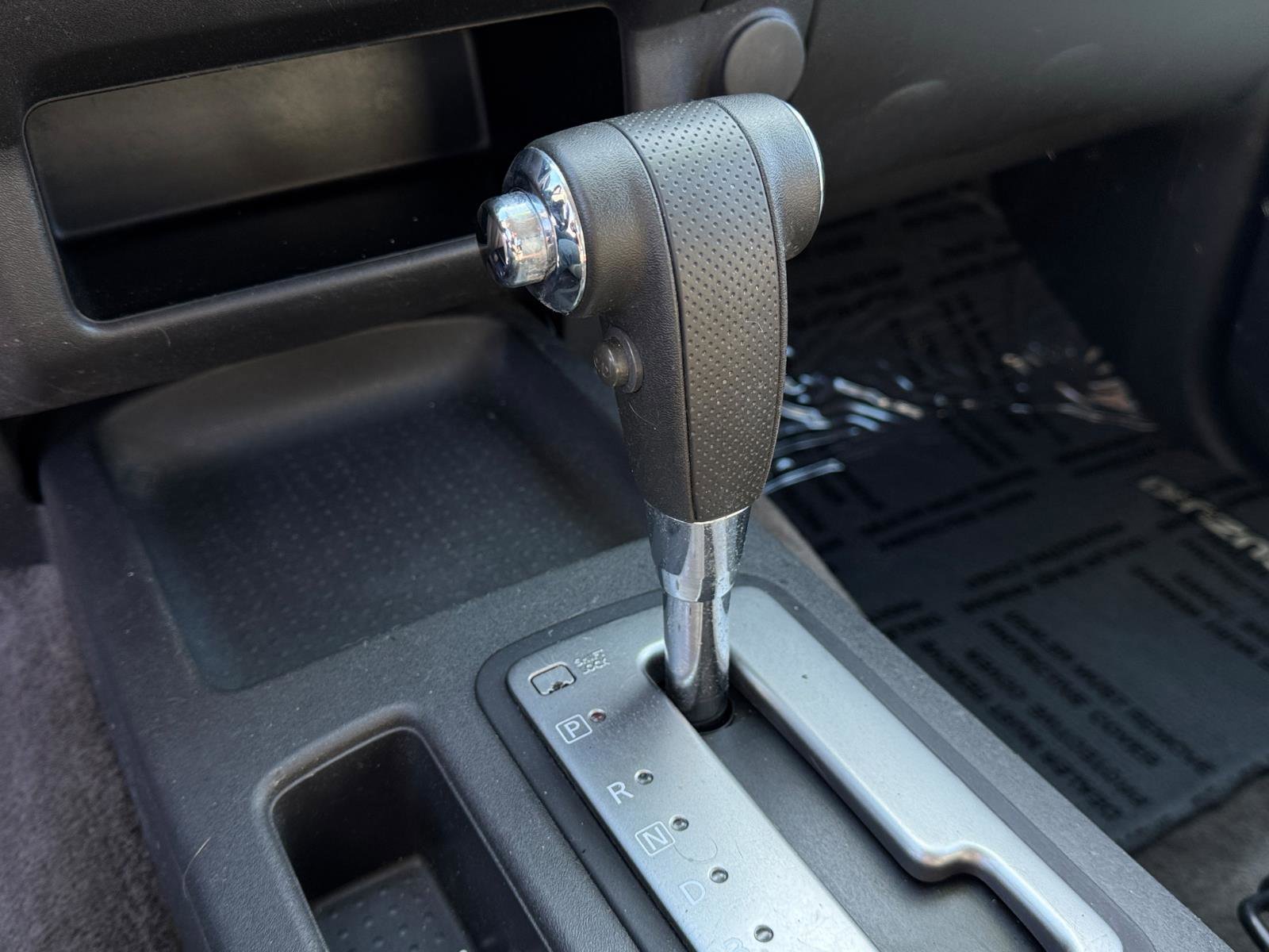 Used 2011 Suzuki Equator Premium image 17