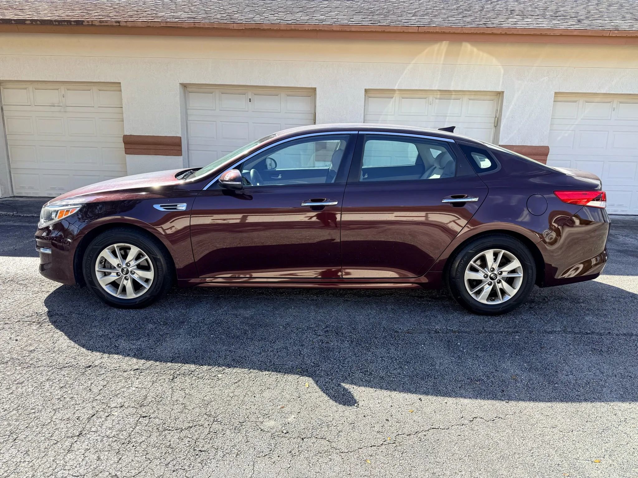 Used 2016 Kia Optima LX image 6