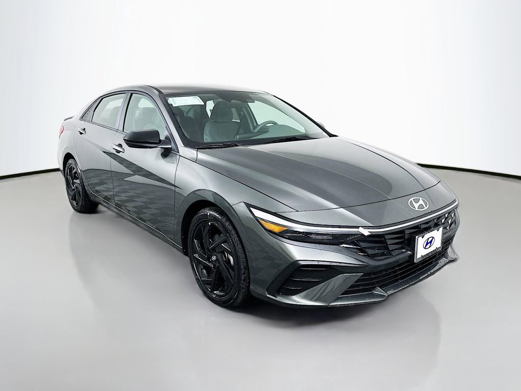 New 2026 Hyundai Elantra Sport image 3