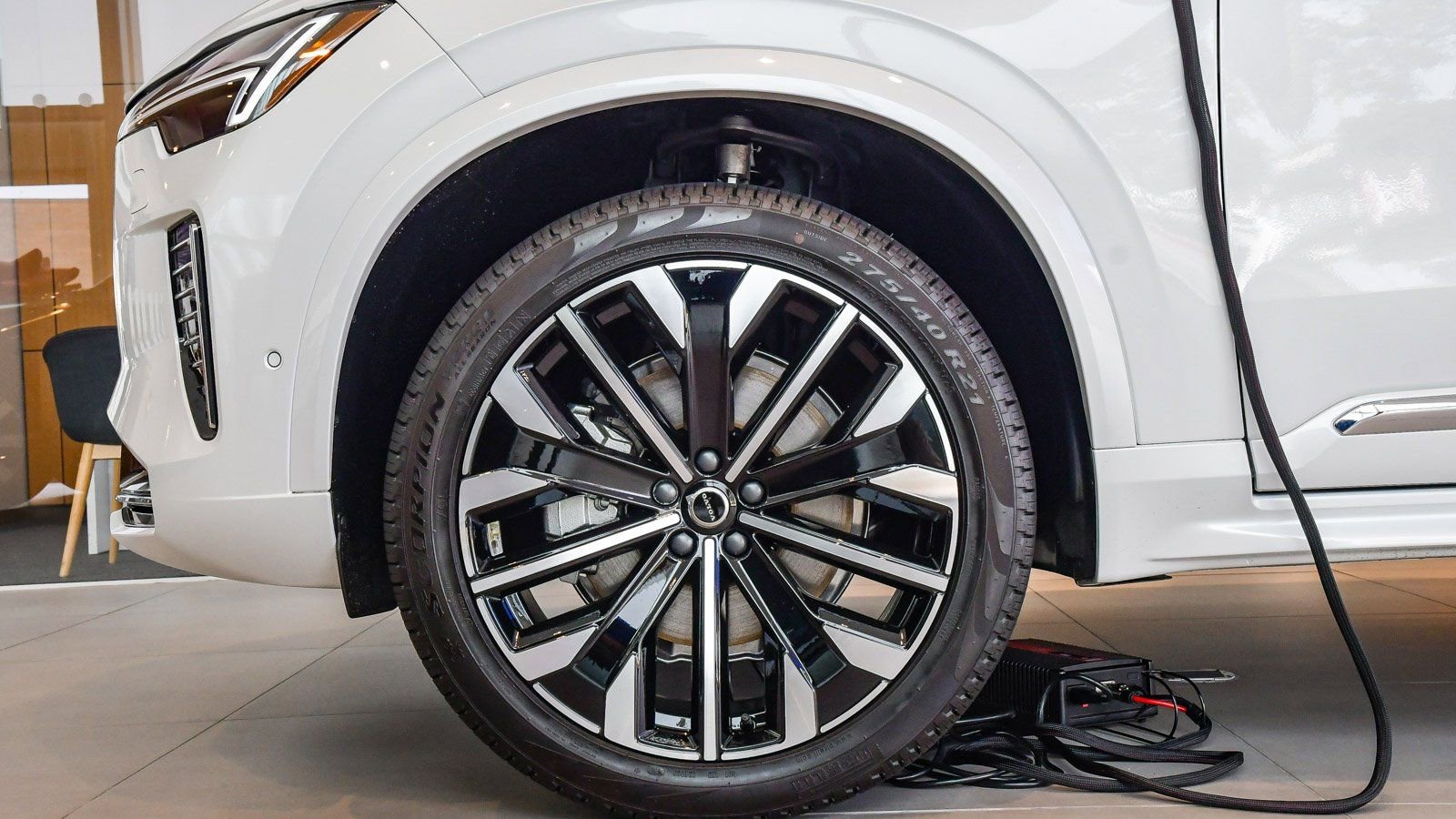 Used 2025 Volvo XC90 B5 Plus w/ Protection Package Premier image 10