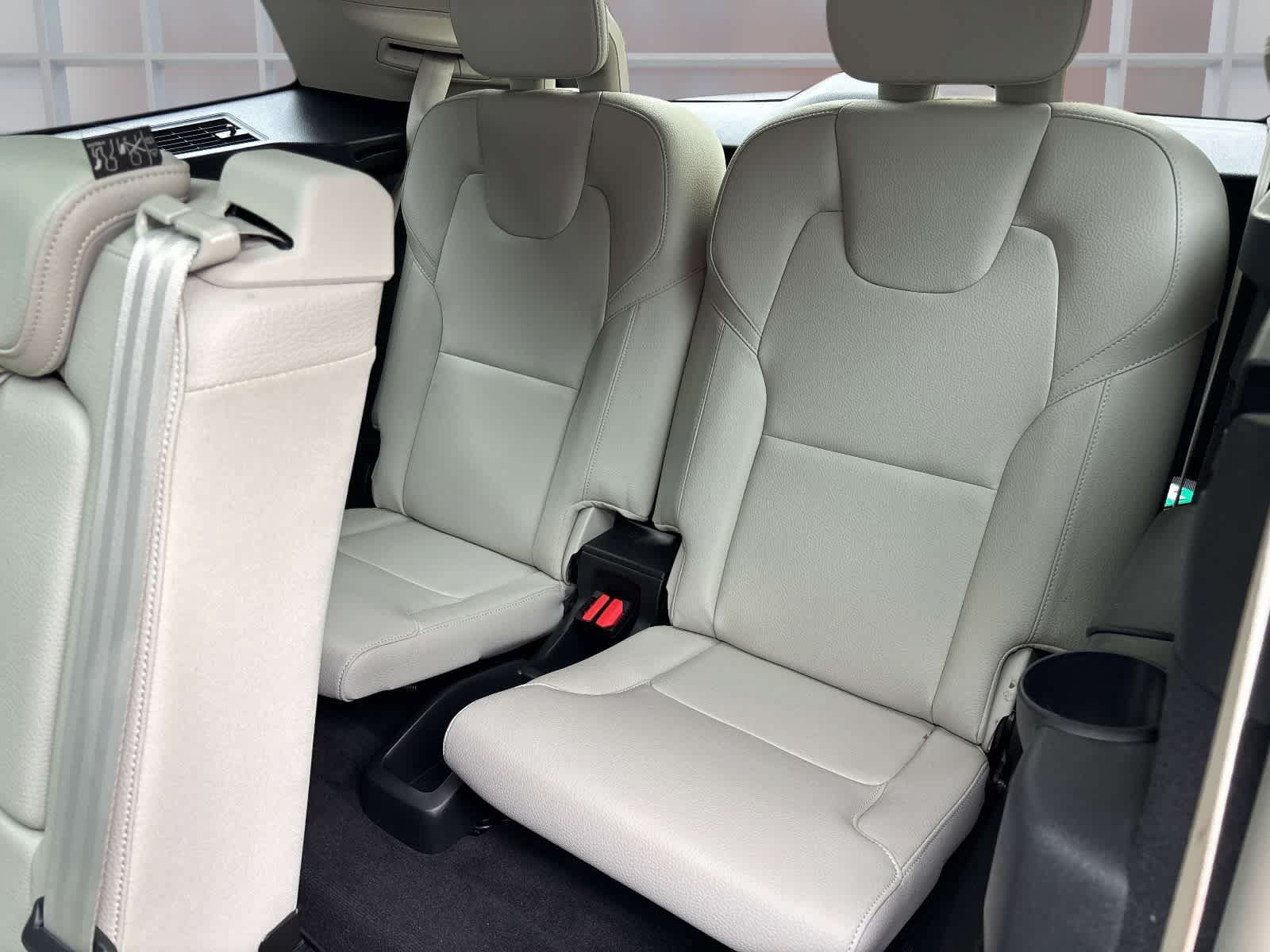 Used 2024 Volvo XC90 B6 Plus AWD/4WD image 12