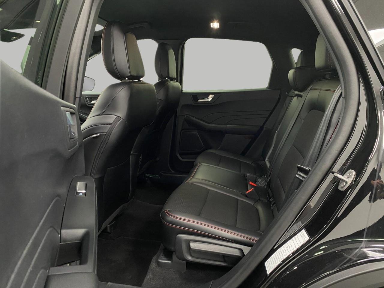 Used 2025 Ford Escape ST-Line AWD/4WD image 27
