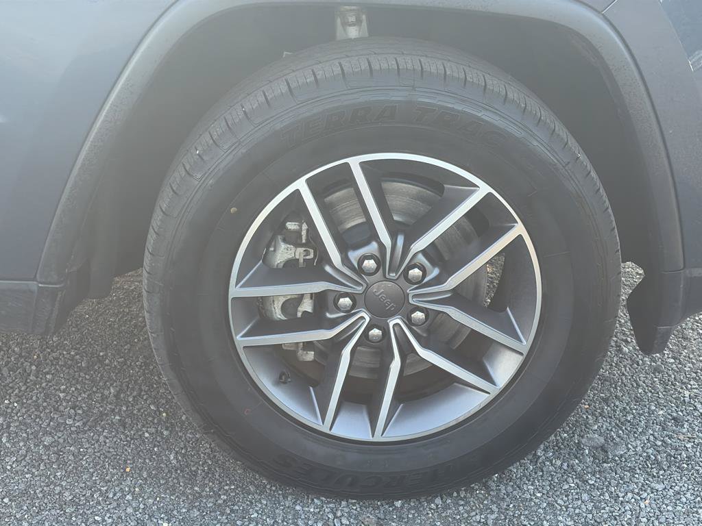Used 2021 Jeep Grand Cherokee Limited AWD/4WD image 27