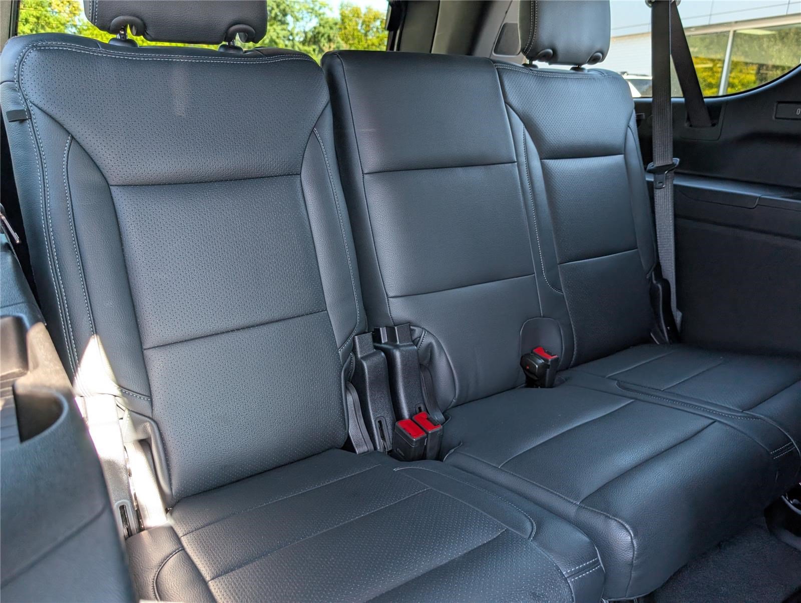Used 2025 Chevrolet Suburban LS w/ LPO, Dark Essentials Package RWD image 12