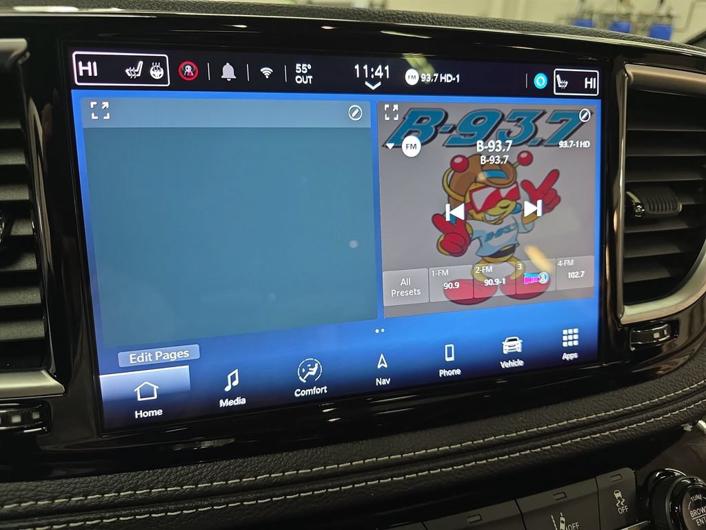 Certified 2025 Chrysler Pacifica Limited FWD image 24