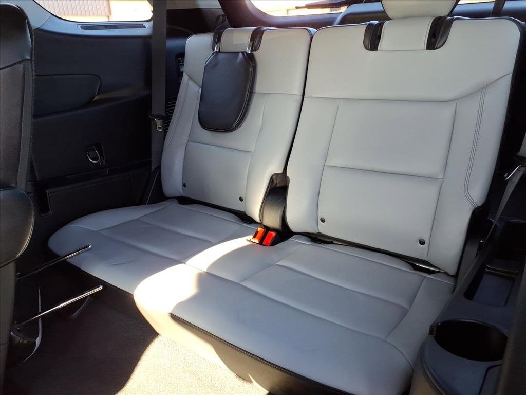 Used 2021 Ford Explorer XLT w/ Equipment Group 202A image 15