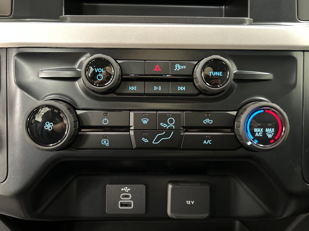 New 2027 Ford F250 XL w/ XL Driver Assist Package AWD/4WD image 24