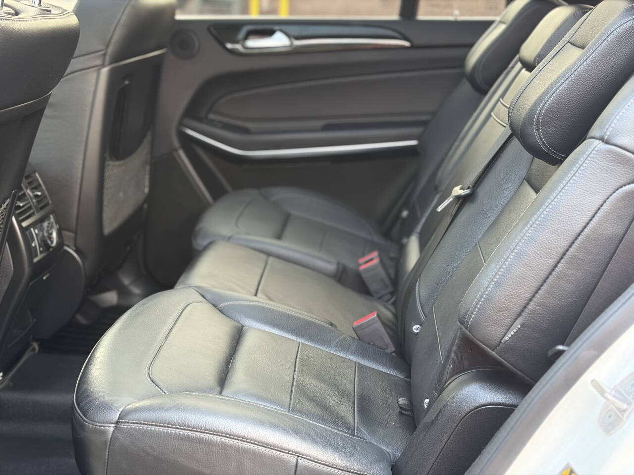Used 2019 Mercedes-Benz GLS 550 4MATIC w/ Driver Assistance Package image 19