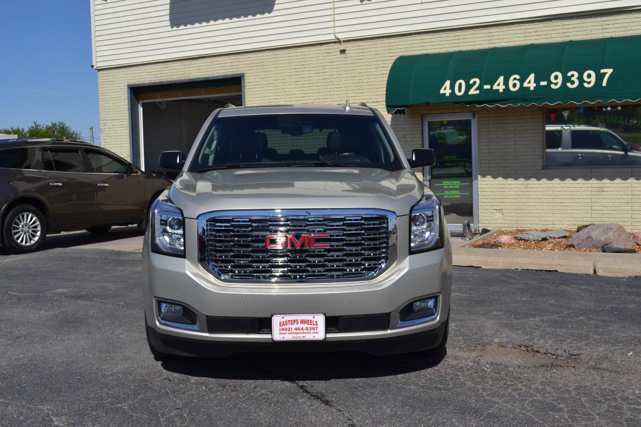 Used 2017 GMC Yukon Denali w/ Open Road Package AWD/4WD image 2