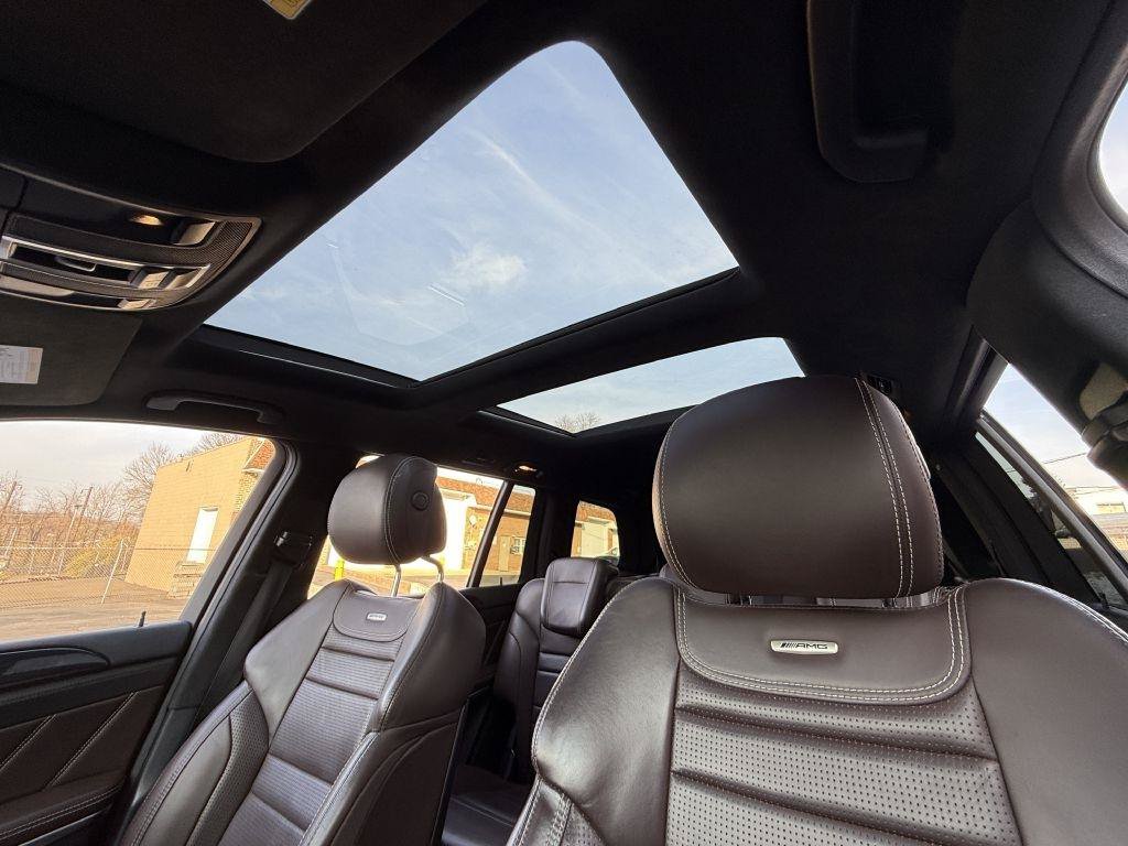Used 2015 Mercedes-Benz GL 63 AMG 4MATIC image 39