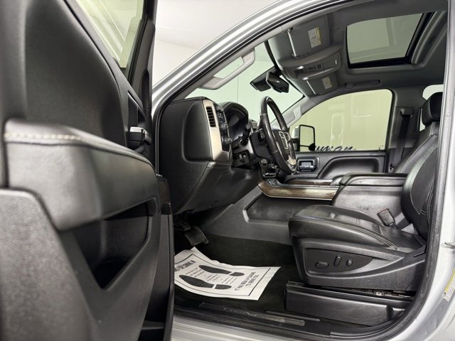 Used 2018 GMC Sierra 2500 Denali w/ Duramax Plus Package image 15