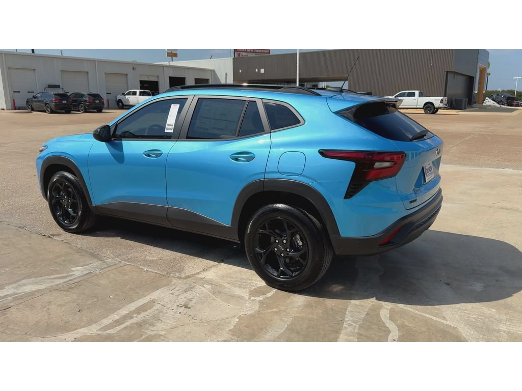 New 2026 Chevrolet Trax LT w/ Midnight Edition FWD image 6