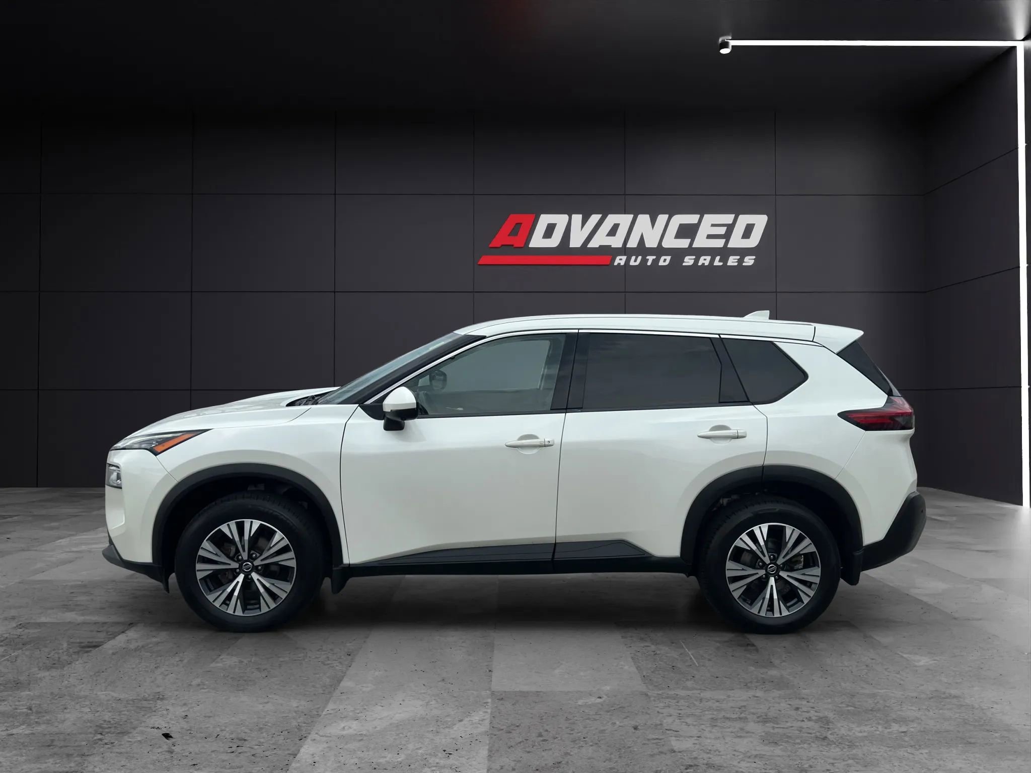 Used 2021 Nissan Rogue SV image 7