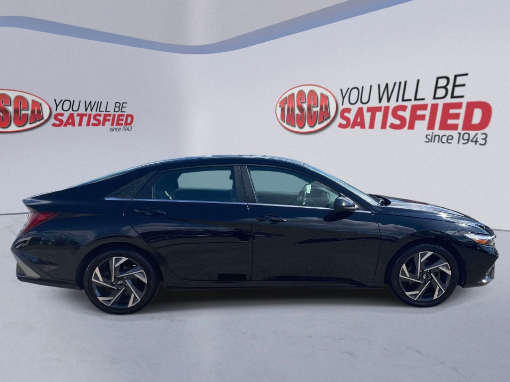 Certified 2024 Hyundai Elantra SEL w/ Convenience Package FWD image 5