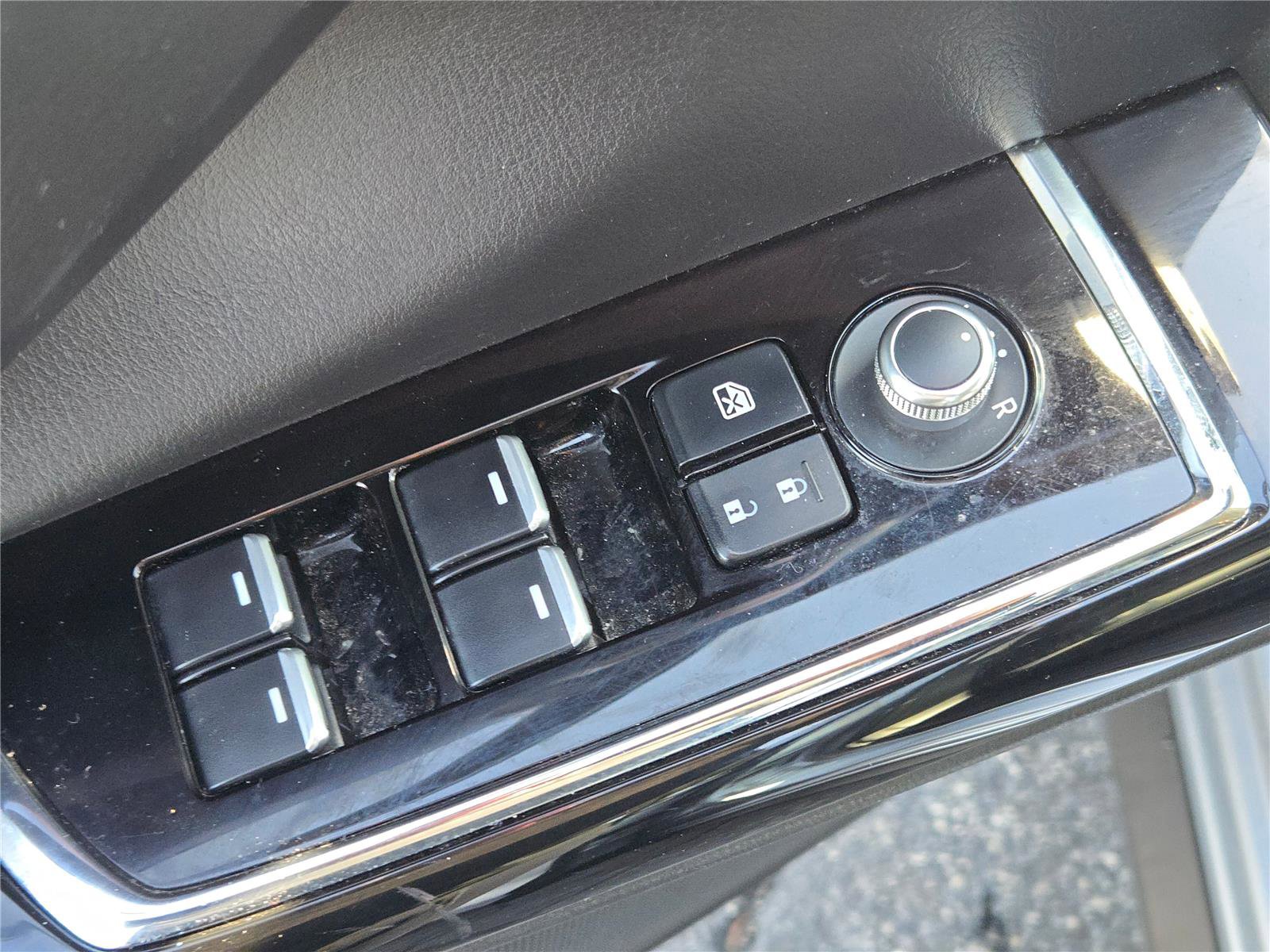 Used 2023 MAZDA CX-9 Touring image 25