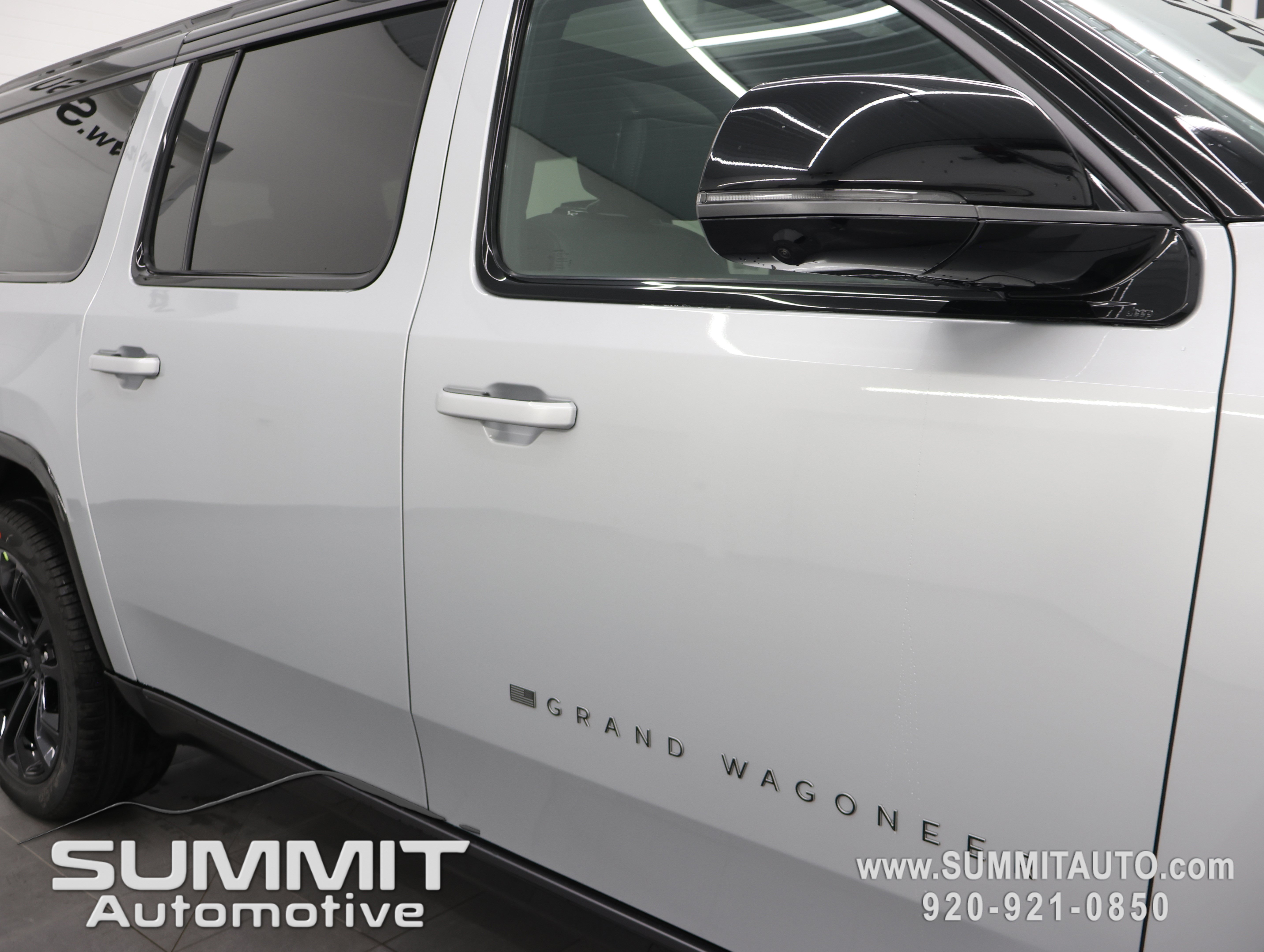 New 2026 Jeep Grand Wagoneer L Summit w/ Premium Group III AWD/4WD image 29
