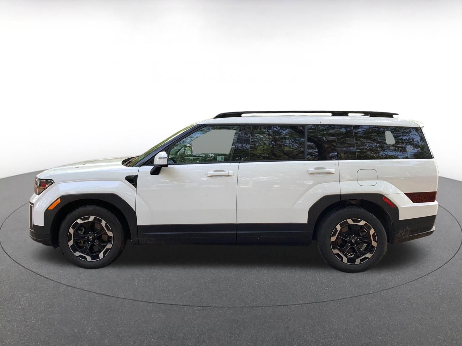 Used 2024 Hyundai Santa Fe SEL image 4