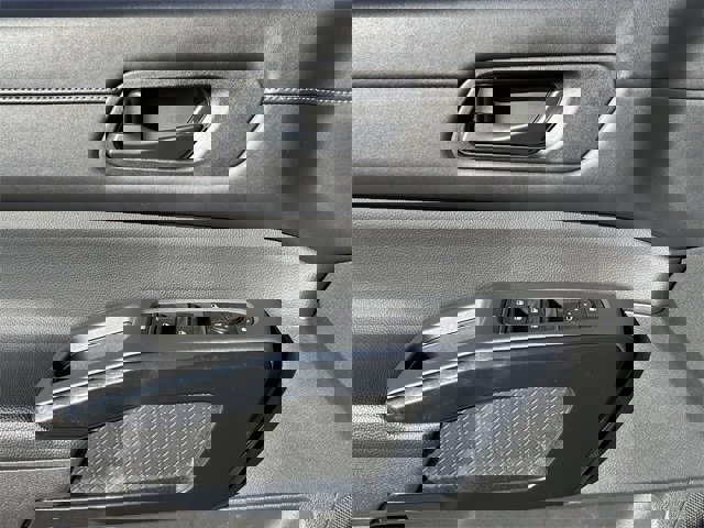 Used 2024 Nissan Pathfinder S image 24