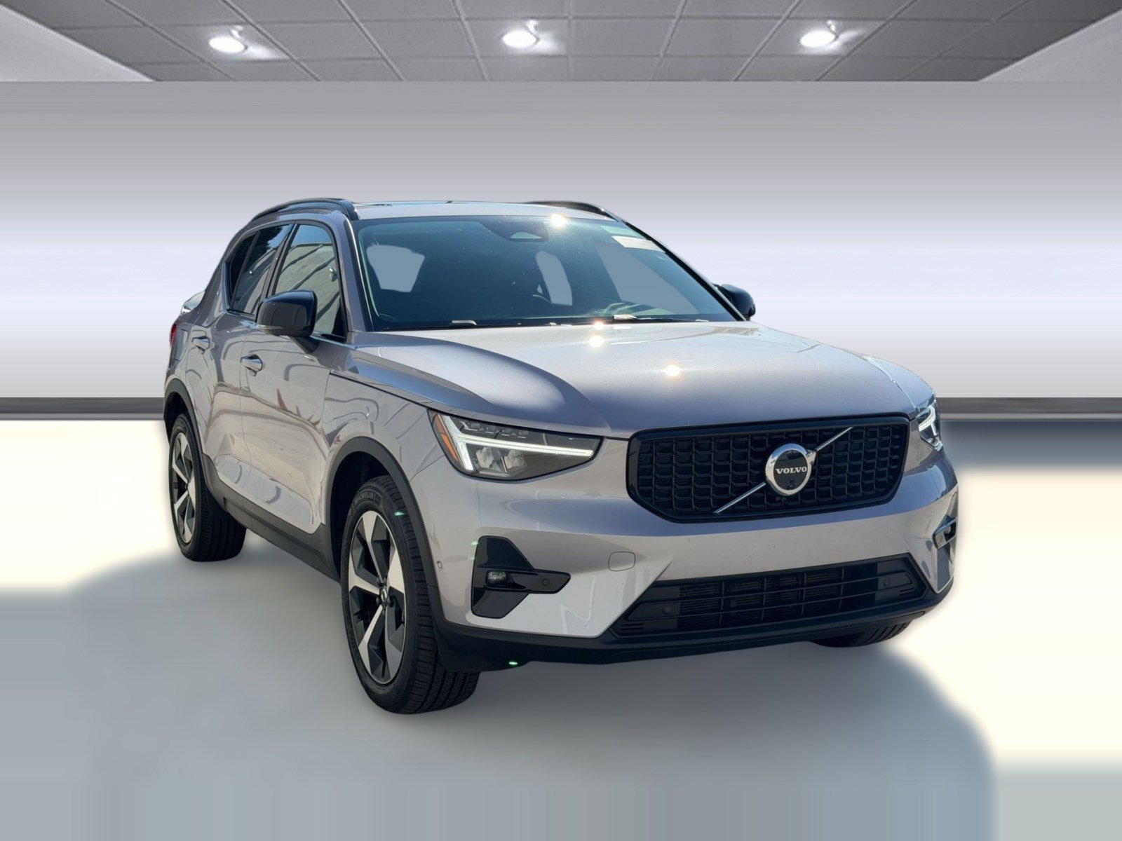 Certified 2026 Volvo XC40 B5 Plus w/ Climate Package AWD/4WD image 7