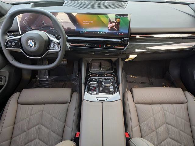 New 2026 BMW 530i xDrive w/ Premium Package image 15