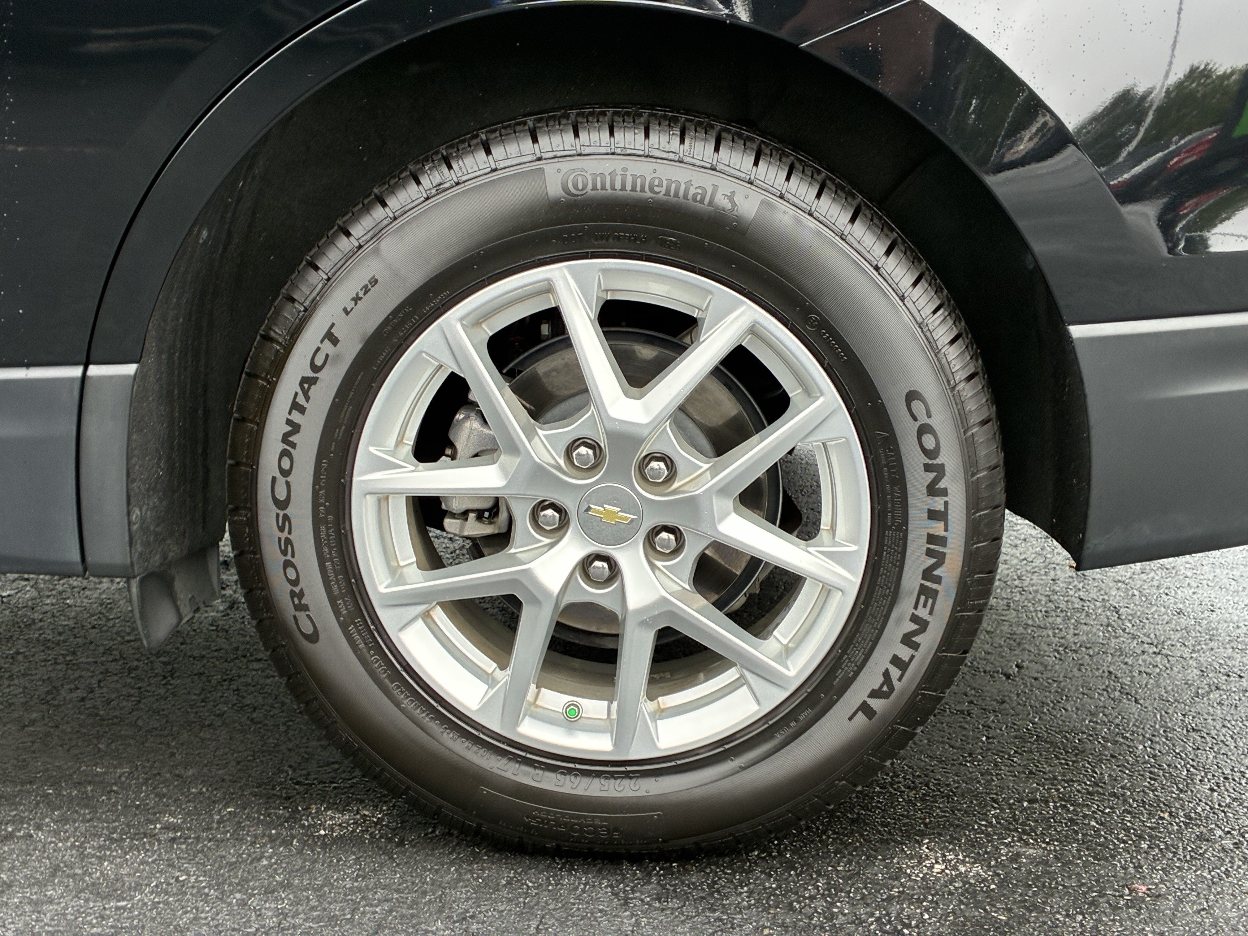 Used 2022 Chevrolet Equinox LT w/ LPO, Floor Liner Package FWD image 10