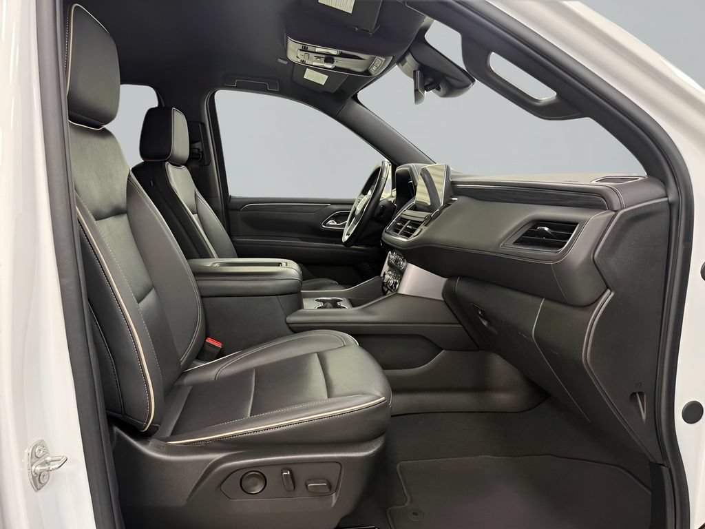 Used 2024 GMC Yukon SLT AWD/4WD image 14