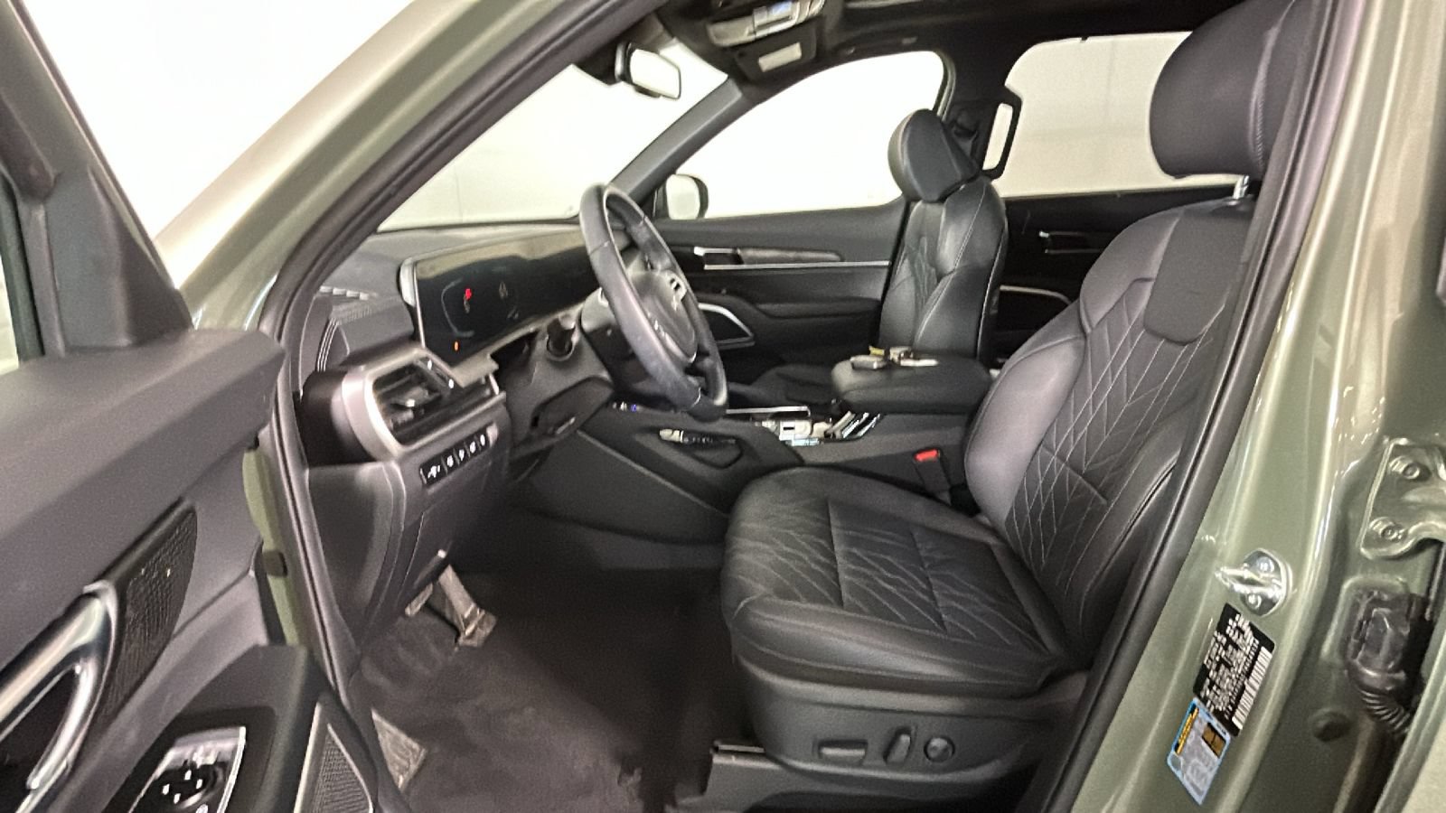 Used 2024 Kia Telluride EX X-Line AWD/4WD image 14