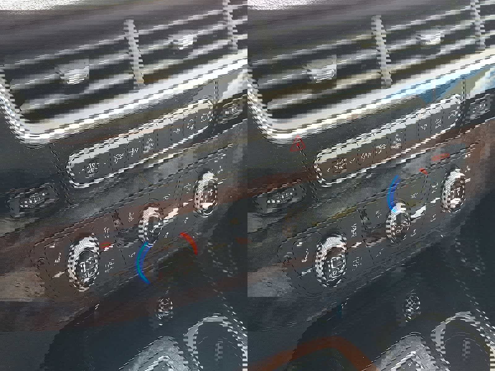 Used 2019 Audi Q7 3.0T Premium Plus w/ Premium Plus Package image 17