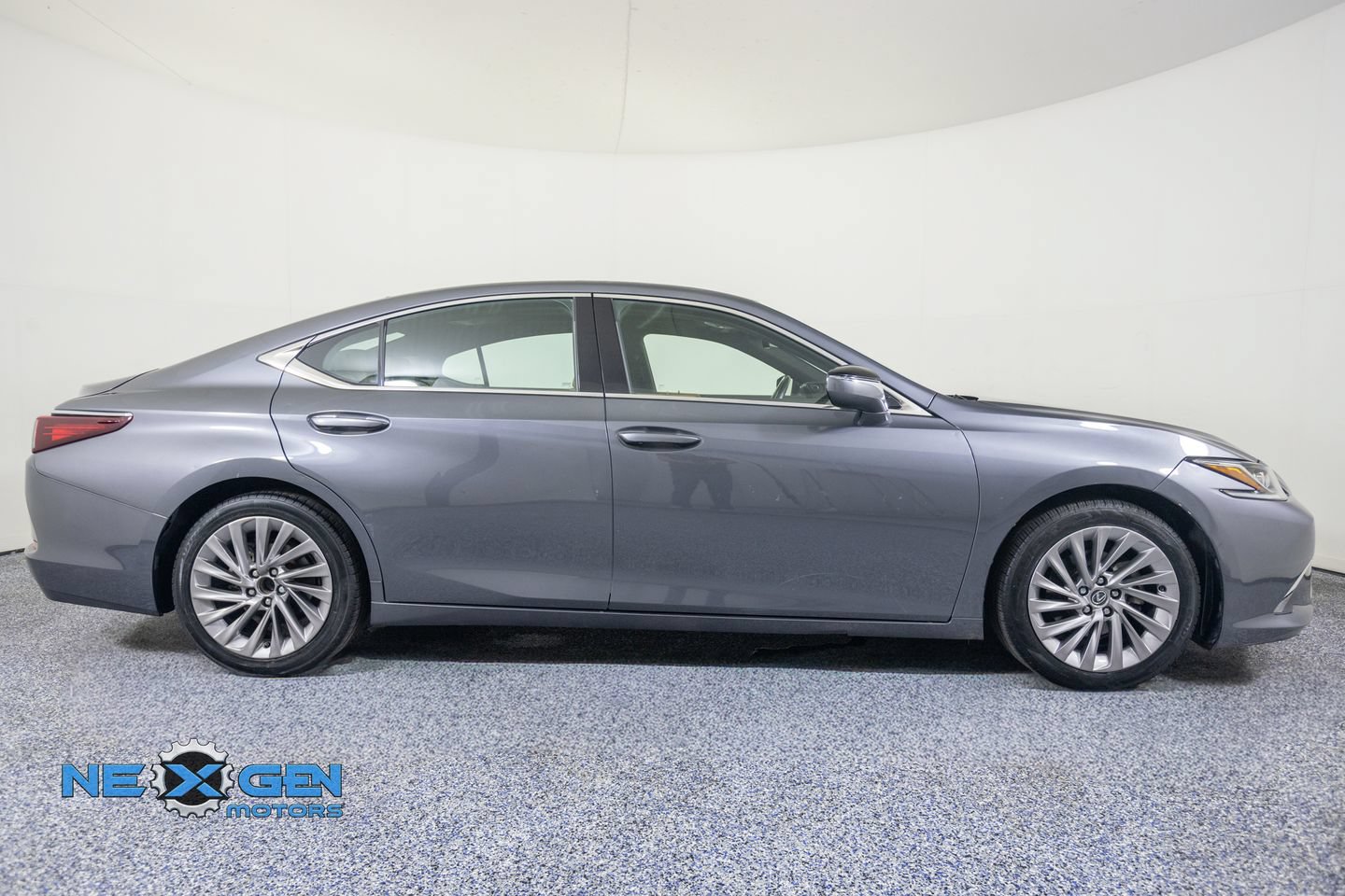 Used 2019 Lexus ES 350 w/ Accessory Package FWD image 8