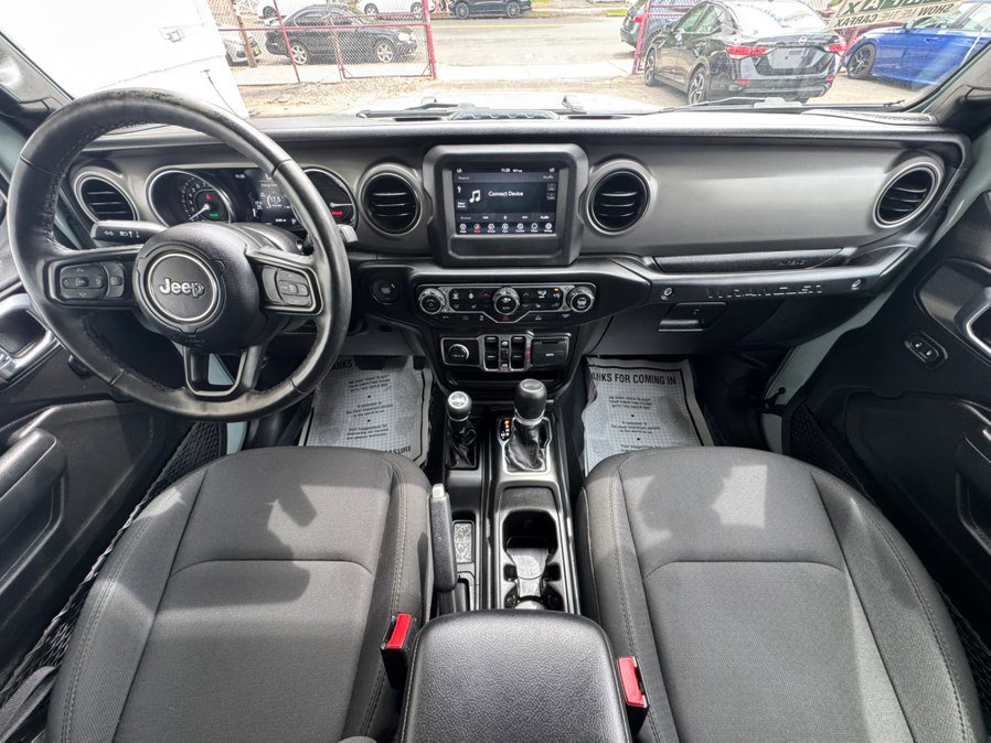 Used 2023 Jeep Wrangler Unlimited w/ Cold Weather Group AWD/4WD image 13