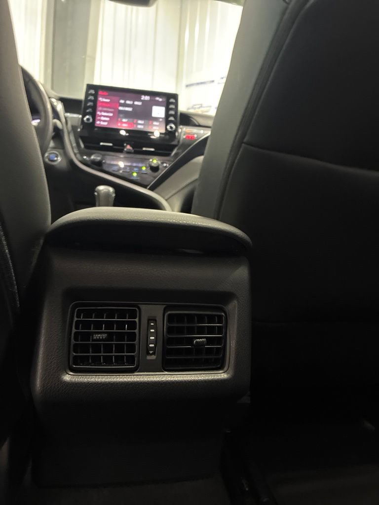 Used 2024 Toyota Camry SE w/ Cold Weather Package FWD image 30