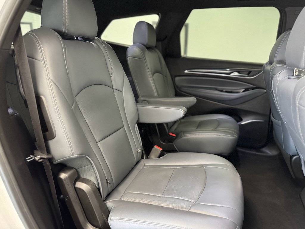 Used 2024 Buick Enclave Premium image 35