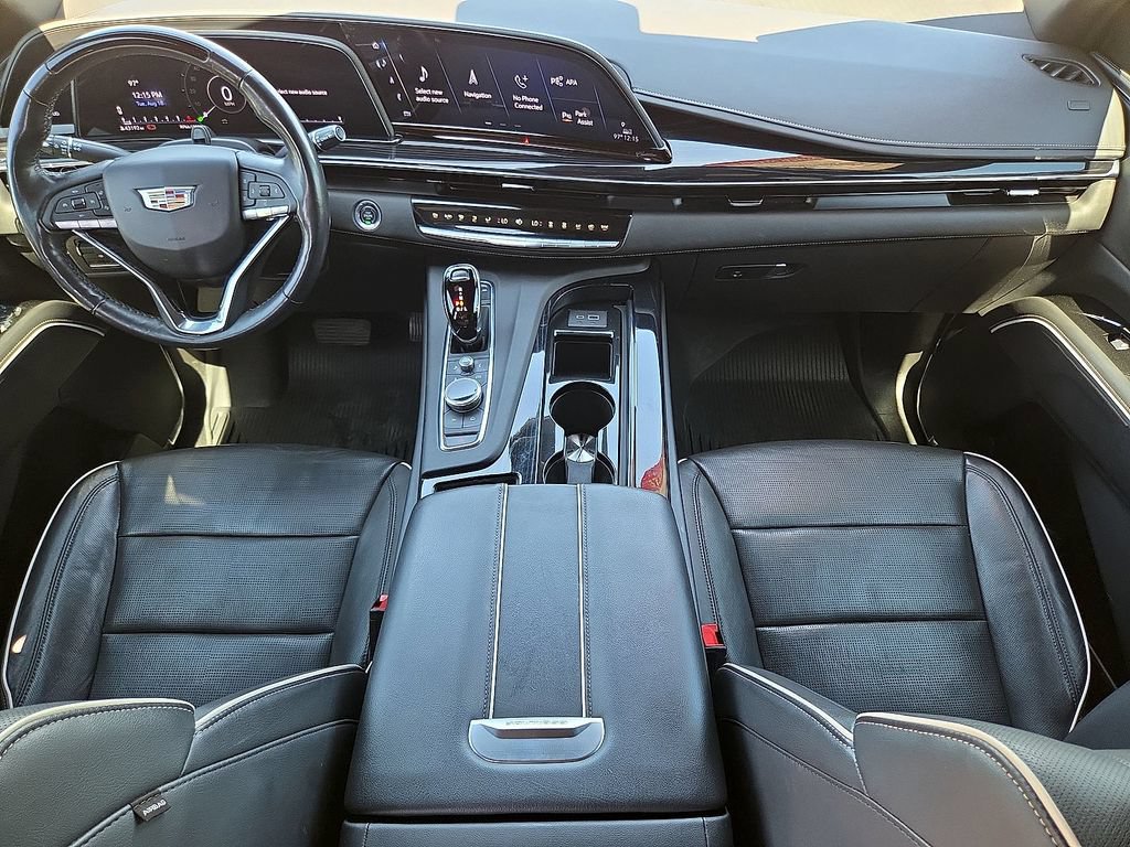 Used 2023 Cadillac Escalade Sport w/ LPO, Floor Liner Package AWD/4WD image 14