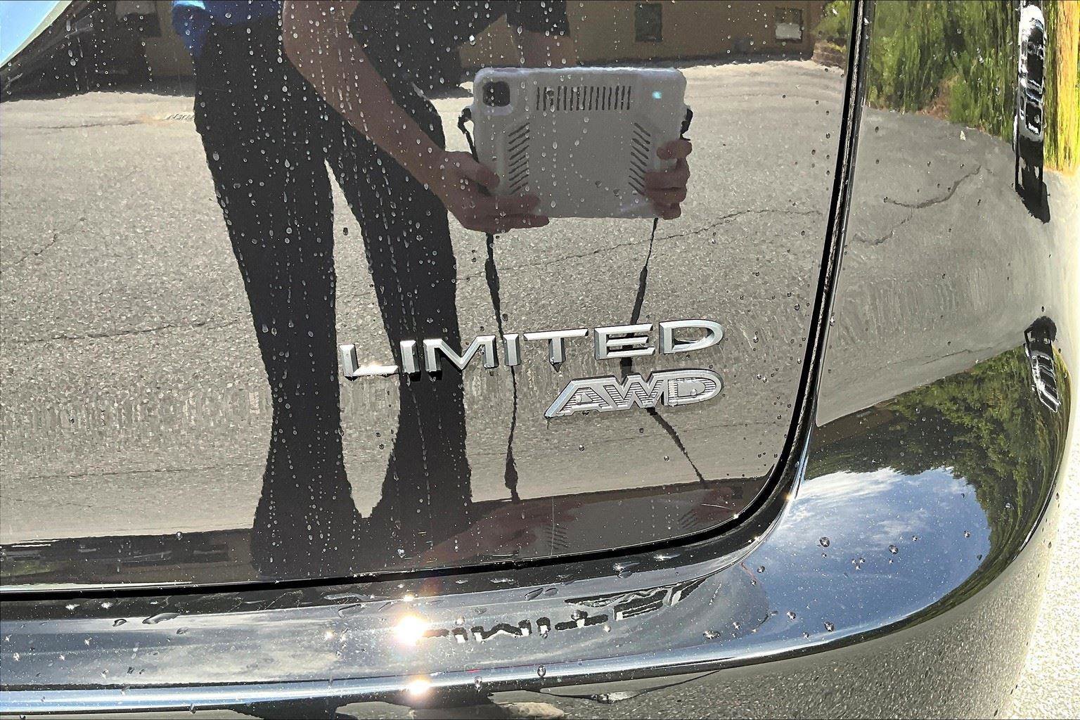 New 2026 Chrysler Pacifica Limited w/ S Appearance Package image 12